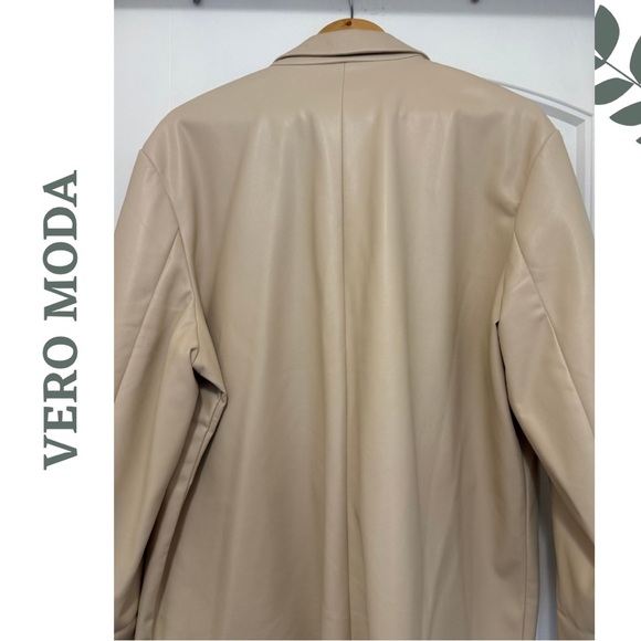 VERO MODA CURVE | Faux Leather Oversized Blazer Lined Tan Plus Size 18 - Picture 4 of 7